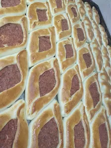 معجنات و شاورما زين الشام