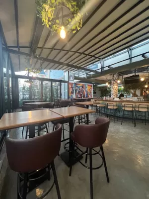 Barrio Pub & Bistro