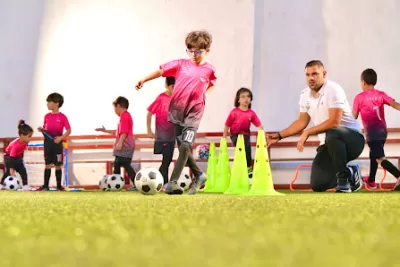 أكاديمية المستقبل لكرة القدم