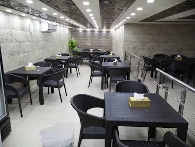 شاورما و كوكتيل الحريف