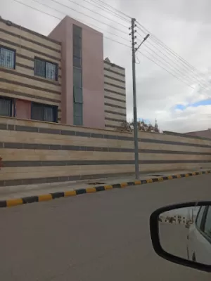 مدرسة جامعة الزرقاء الخاصة إناث