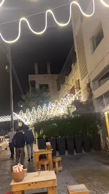 قرية العصائر