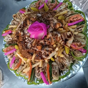 مطعم وشاورما الريس