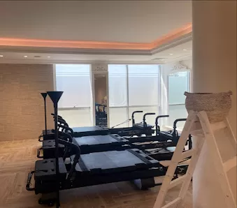 Niche Modern Pilates & Yoga