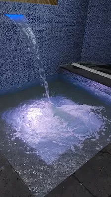مسبح الجسور العشرة