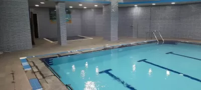 مسبح الجسور العشرة
