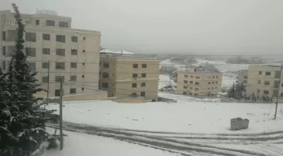 المدارس العالمية على طريق المطار