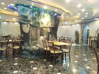 مطعم المعلم