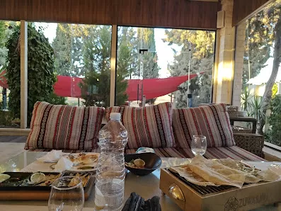 مطعم زوار