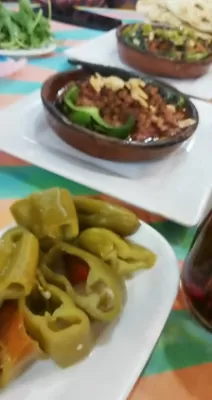 مطعم اصحاب السعاده