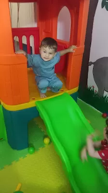 حضانة عالم الطفل