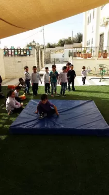مدارس الشريف الدولية