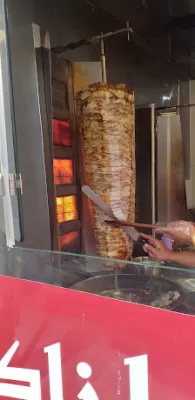 مطعم وشاورما زاكي