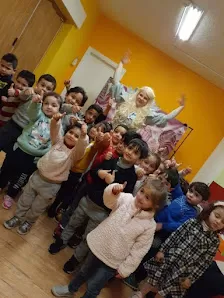 حضانة الضحكة الرائعة