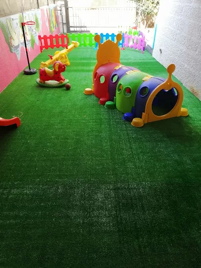 حضانة ابن العز