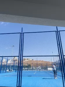 Serva Racket Club