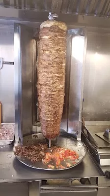 خبزة و شاورما