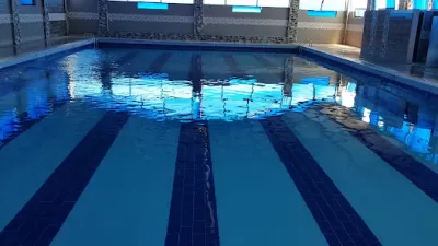 مسبح الأمواج الزرقاء الأولمبي