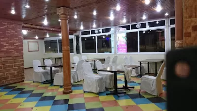 مطعم شاورما ودجاج ومشاوي