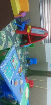 حضانة المبتكر الصغير النموذجية