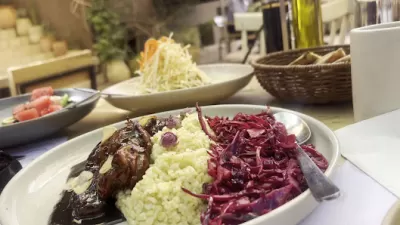 بيت الخروب