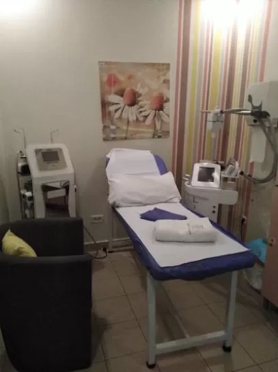 Gardens Cosmetic And Laser Center