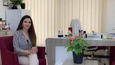 عيادة الدكتورة نيفين دبابنه اخصائية الجلدية والتجميل والعلاج بالليزر