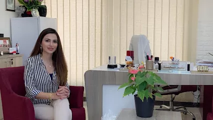 عيادة الدكتورة نيفين دبابنه اخصائية الجلدية والتجميل والعلاج بالليزر