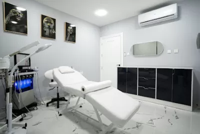 د.نبيل حداد | عيادة حداد للتجميل