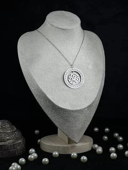 Leen & Layan Accessories