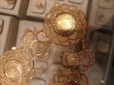 مجوهرات السلام