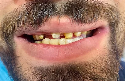 مركز سحاب الحديث لطب وزراعه الاسنان