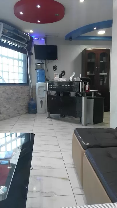 عيادات المؤيد طب عام وطب أسنان