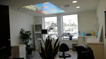 عيادة د. عمار الصبيحي جراحة الفم والوجه والفكين وزراعة الاسنان. Dr. Ammar AL Subaihi. Oral And Maxillofacial Surgical Oncologist