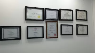 عيادة الدكتور علاء عباسي لطب و زراعه الاسنان