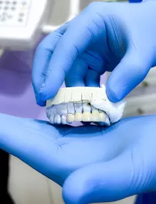 عيادة الدكتور طاهر عزيز الهيجاوي لطب و جراحة الفم و الأسنان
