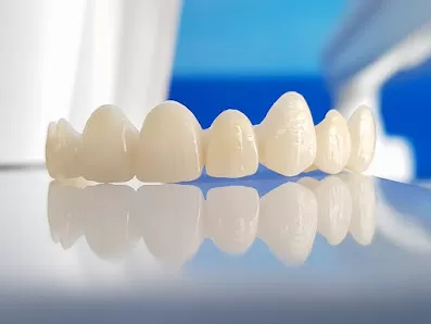 عيادة الدكتورة نداء خنجر / طب وزراعة الاسنان