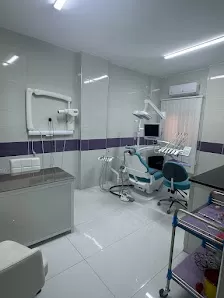 الدكتورة روان شديفات | طب وجراحة الفم والاسنان