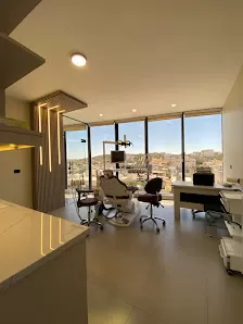 عيادة لومينا لطب وجراحة الفم والأسنان