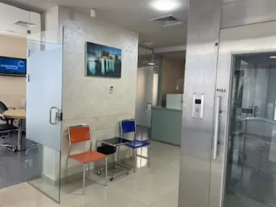 مركز مبادئ لطب الأسنان البروفيسور أمين خريسات