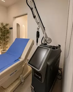 عيادة الدكتور بشار جرار للجلدية والتجميل