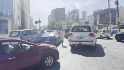 الدكتورة سوزان ضمرة إستشارية وأخصائية جراحة وأمراض النسائية والتوليد والعقم