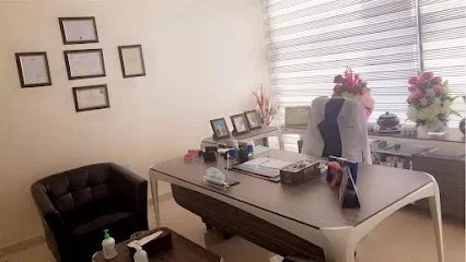 عيادة الدكتورة اسماء العموش