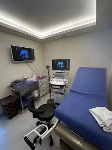 الدكتور حسين القضاة اخصائي النسائية و التوليد و العقم Dr Hussein Al Qudah