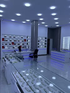 مركز عيون الريم للبصريات