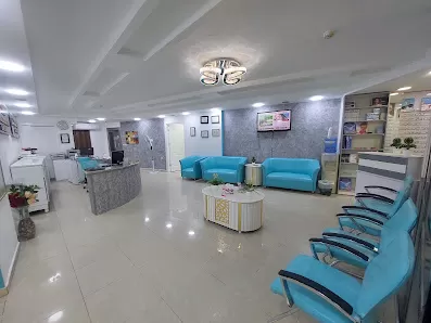 مركز ديكارت الاستشاري لطب وجراحة العيون