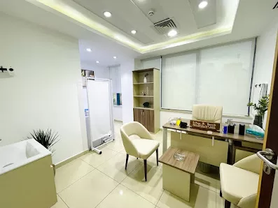 الدكتور فائق الدرويش استشاري جراحة العظام و المفاصل