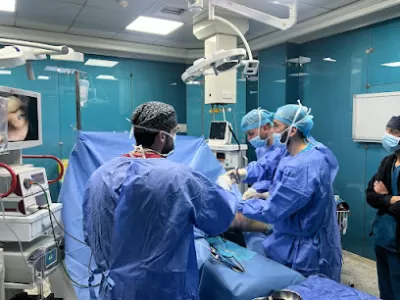 الدكتور طارق القره اخصائي جراحة العظام والمفاصل والطب الرياضي