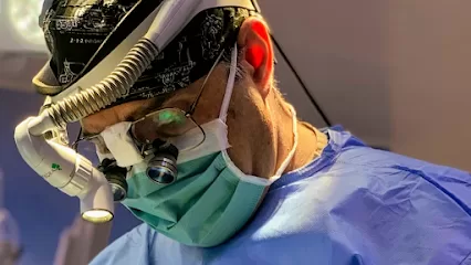الدكتور فادي الزبدة استشاري جراحه التجميل