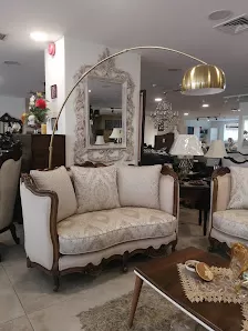 بيت العائلة للأثاث والمفروشات